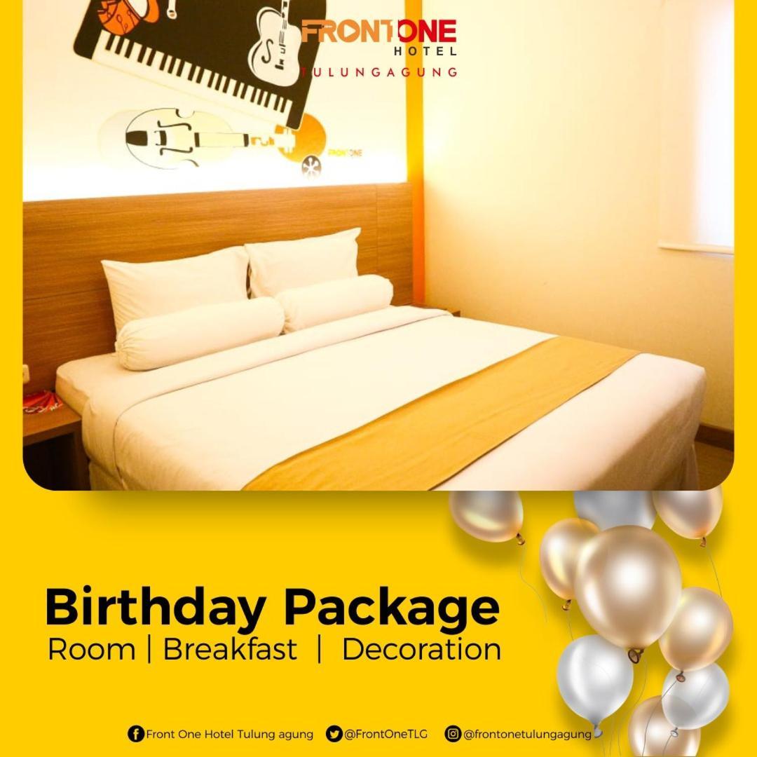 Front One Hotel Tulungagung Buitenkant foto